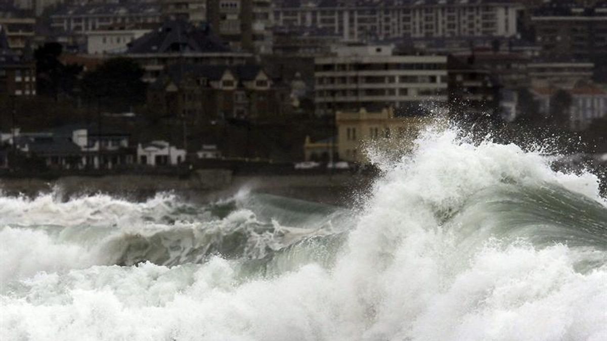 Alerta en 14 provincias por el viento, la lluvia y fenómenos costeros