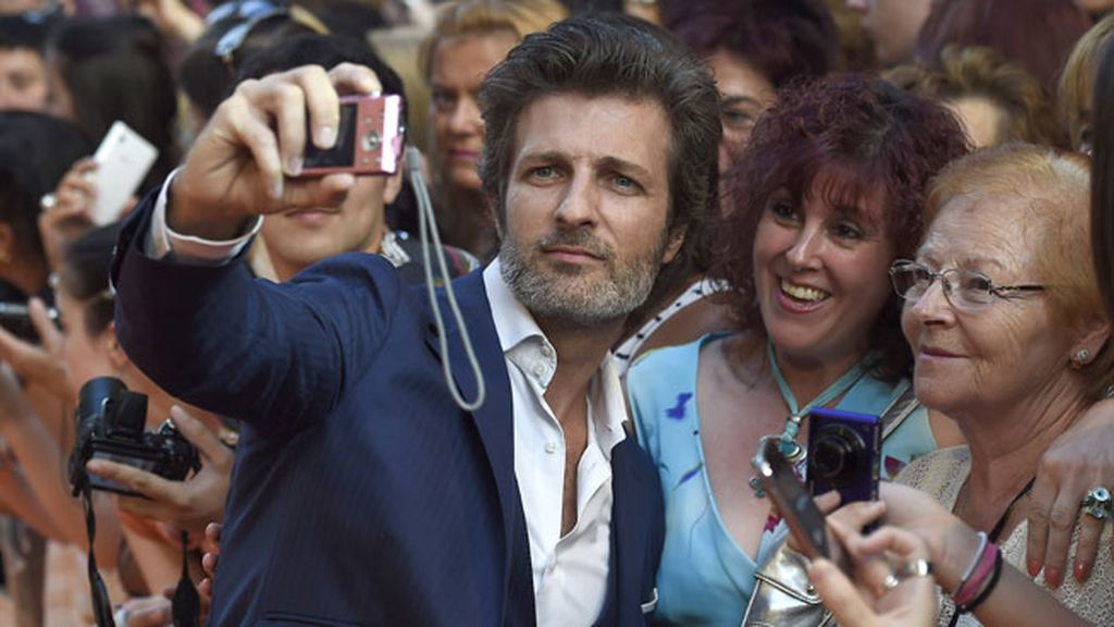 Jesús Olmedo acusdió sin su chica Nerea Garmendia