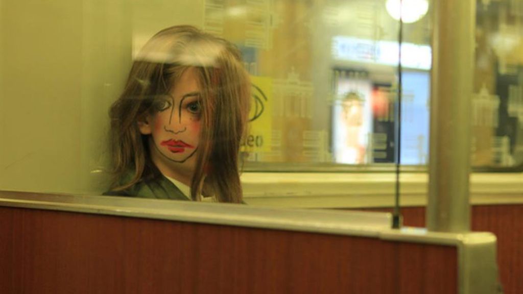 La mujer de doble cara: Un día en su vida