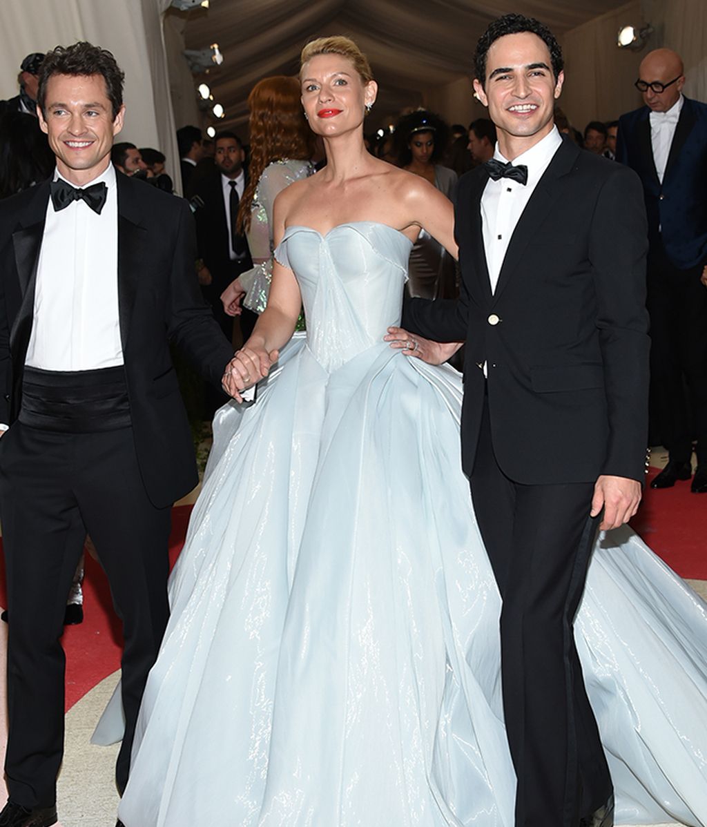 Clare Danes con Hugh Dancy y Zac Posen, el diseñador de su vestido
