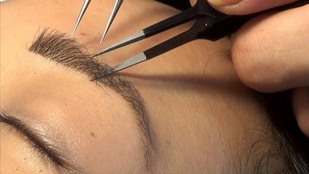 extensiones de cejas