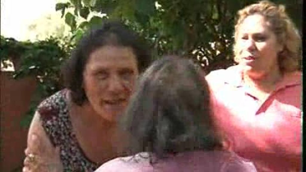 Callejeros visita a las chicas del chacarrá