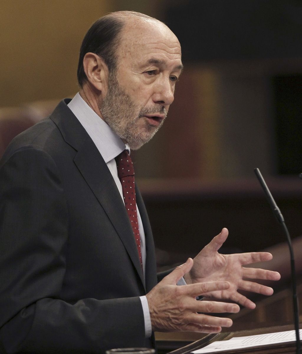 Alfredo Pérez Rubalcaba garantiza "lealtad" del PSOE a Felipe VI
