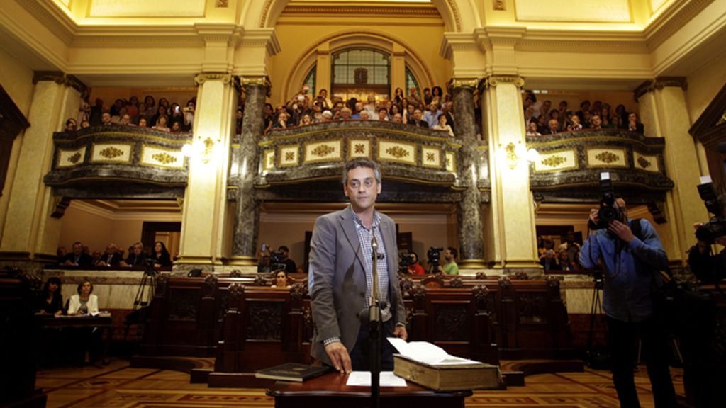 Las imágenes del nuevo escenario político municipal en España