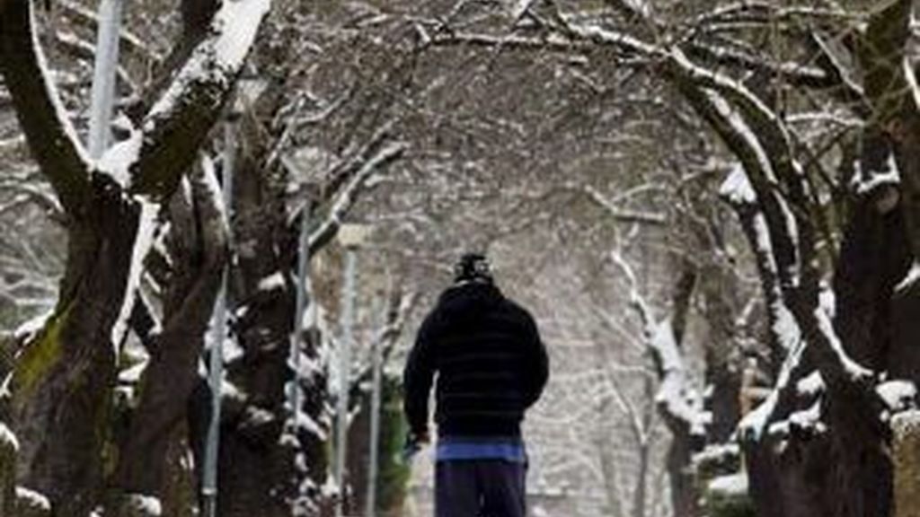 La nieve vuelve al centro de la península en áreas metropolitanas. Video: Informativos Telecinco La nieve vuelve al centro de la península en áreas metropolitanas. Video: Informativos Telecinco