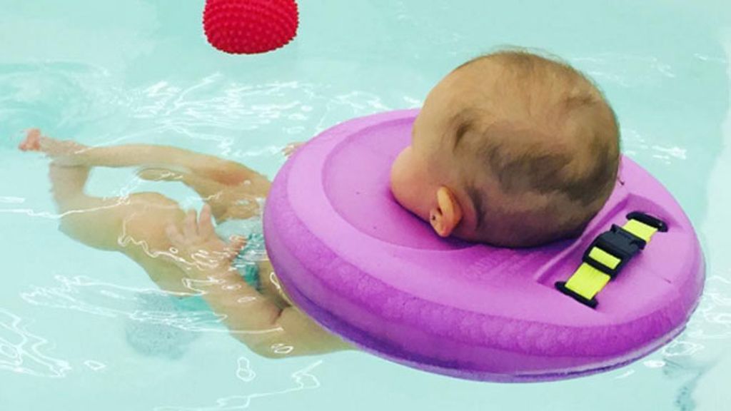 De vez en cuando habrá que relajarse: Lis lo hace en un spa para bebés