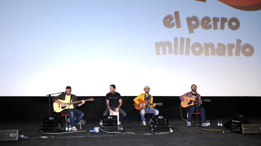 "El efecto pasillo" interpretó "Me sabe bien", el tema principal de la película que se han encargado de componer