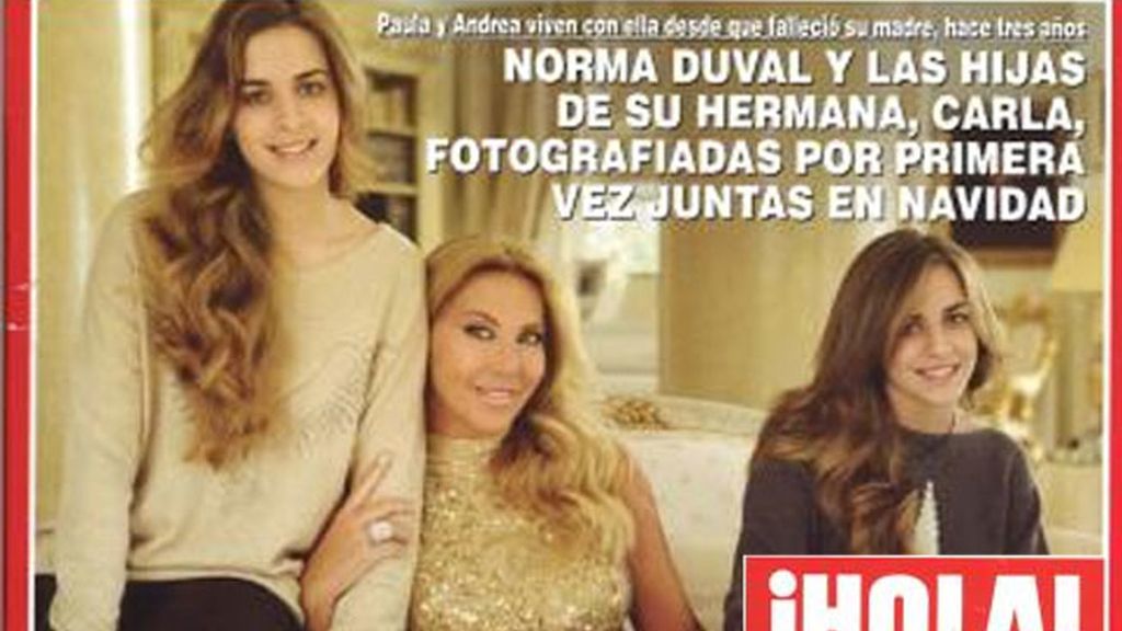 Norma Duval posa con sus sobrinas