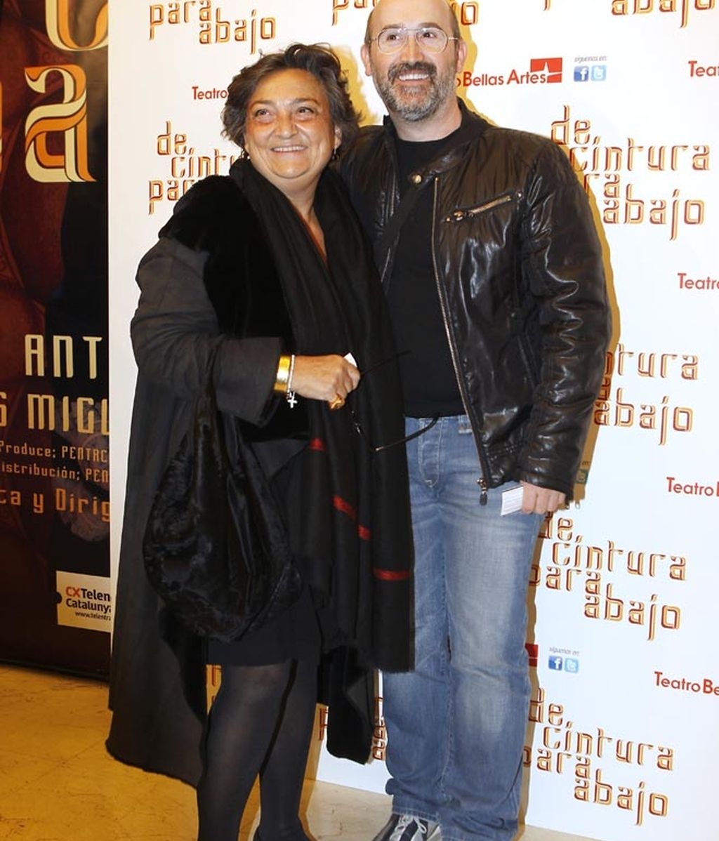 Carmen Lomana de líder africana; Bimba Bosé con escote juguetón...