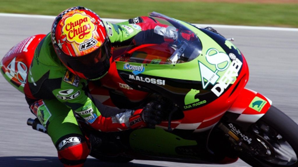 En 2002 Jorge Lorenzo debuta en un Gran Premio como regalo de su 15 cumpleaños
