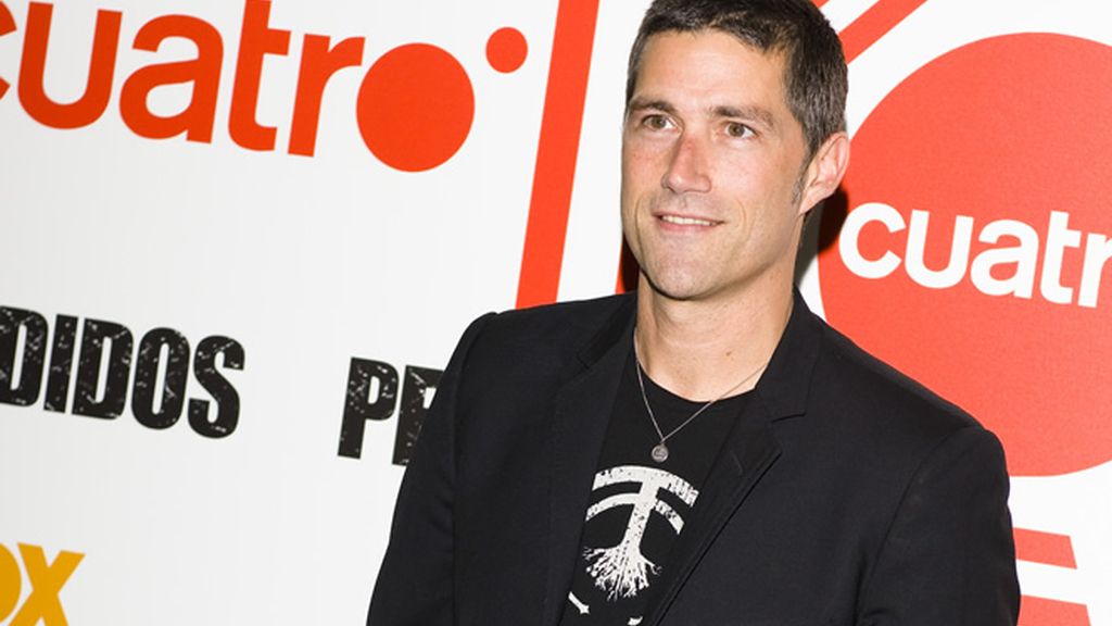 Matthew Fox posa para los fotógrafos a su llegada a Madrid