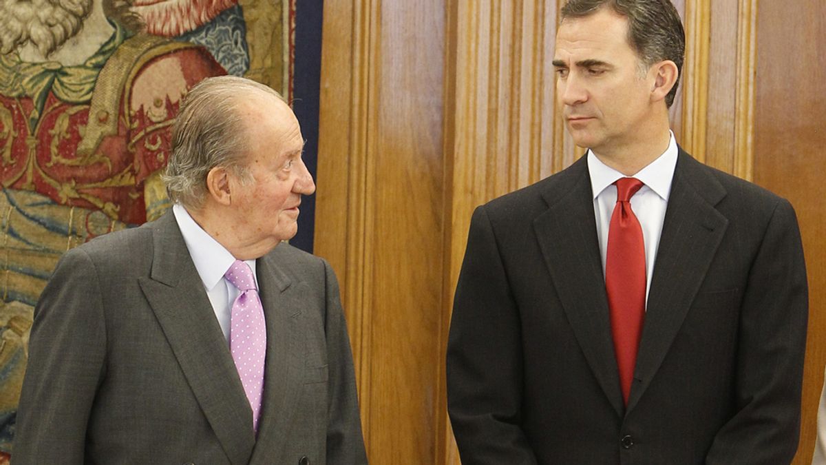 El Rey Juan Carlos con el príncipe de Asturias