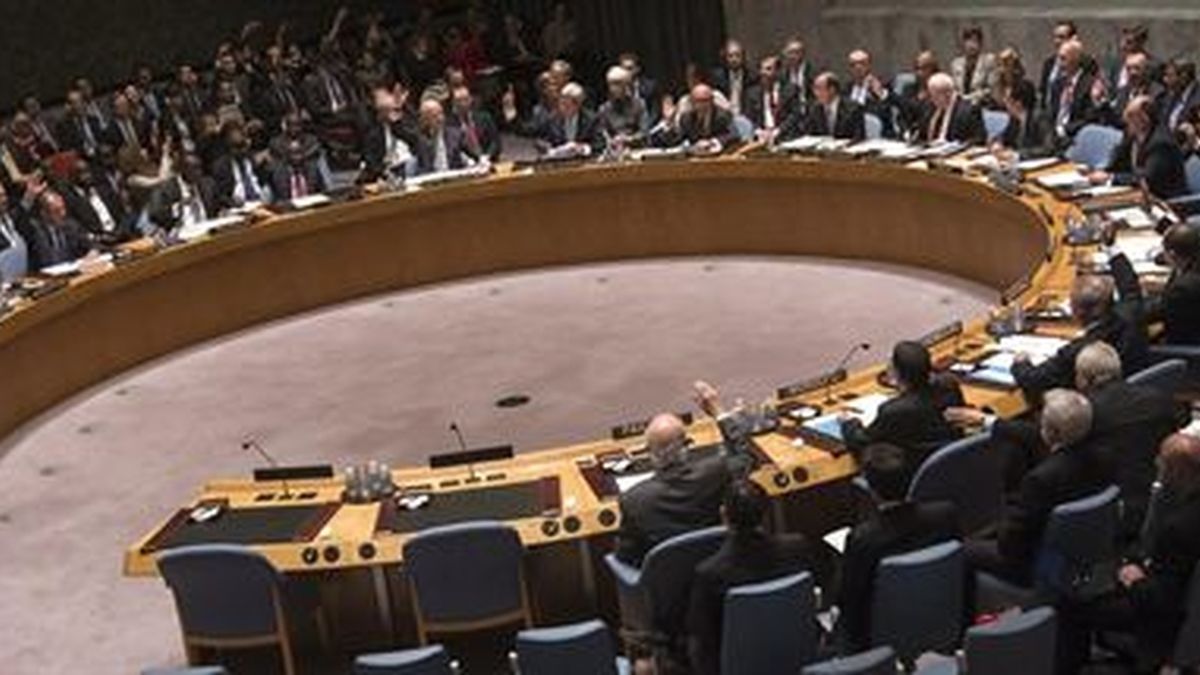 La ONU adopta por unanimidad la resolución para destruir el arsenal químico de Siria