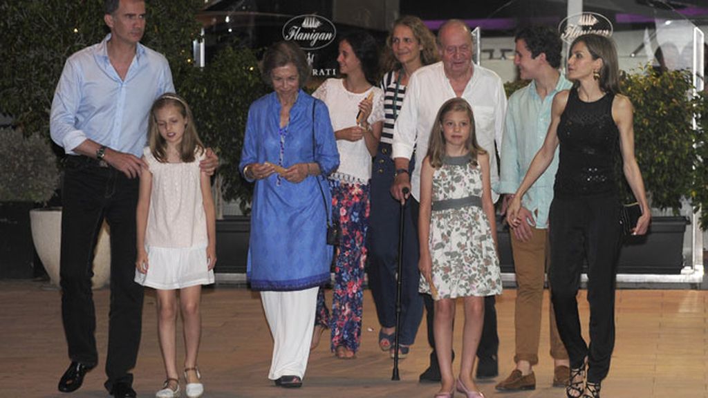 La infanta Cristina, Iñaki Urdangarín y sus hijos, los únicos ausentes