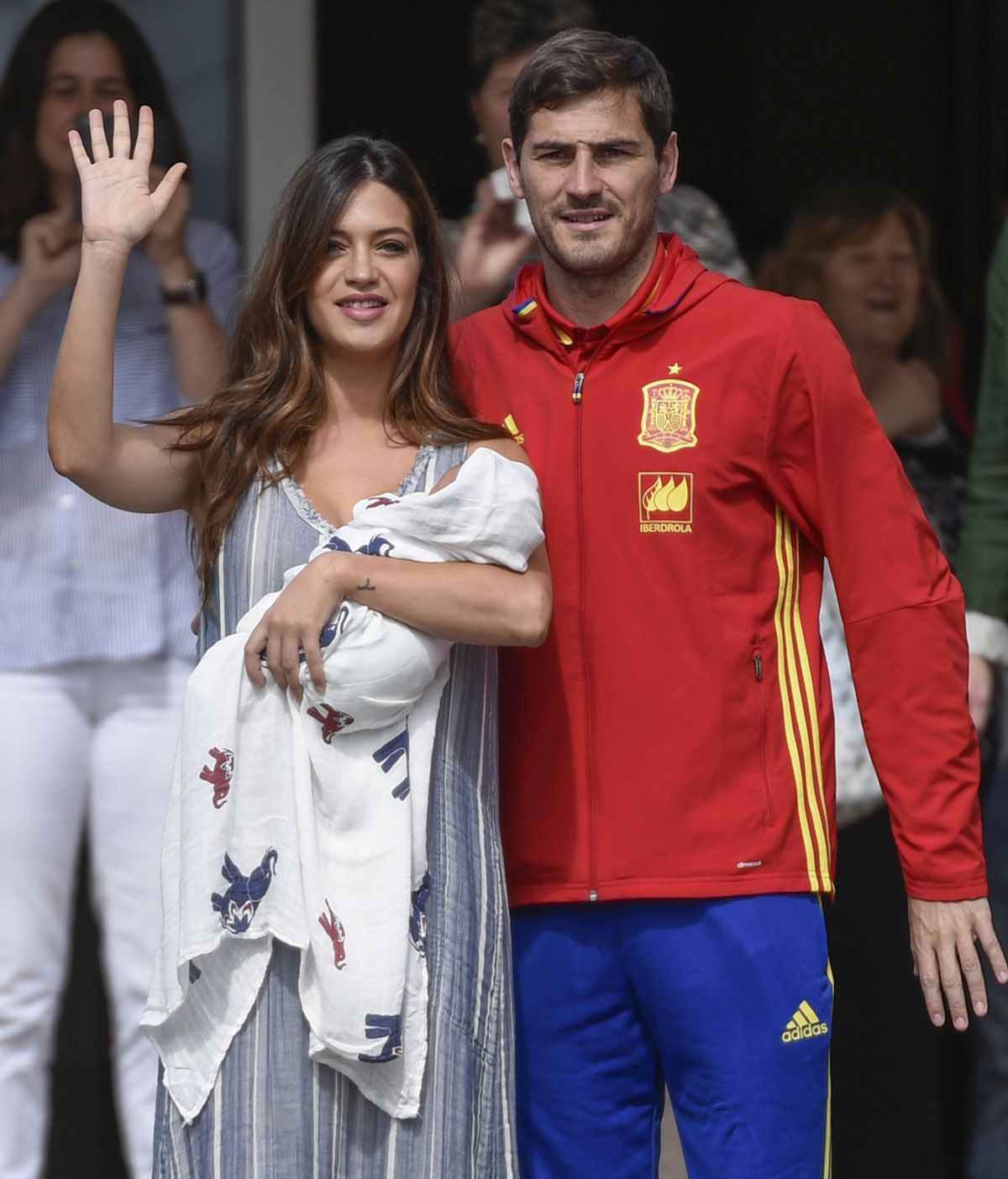 Iker Casillas y Sara Carbonero presentan a su segundo hijo: Lucas
