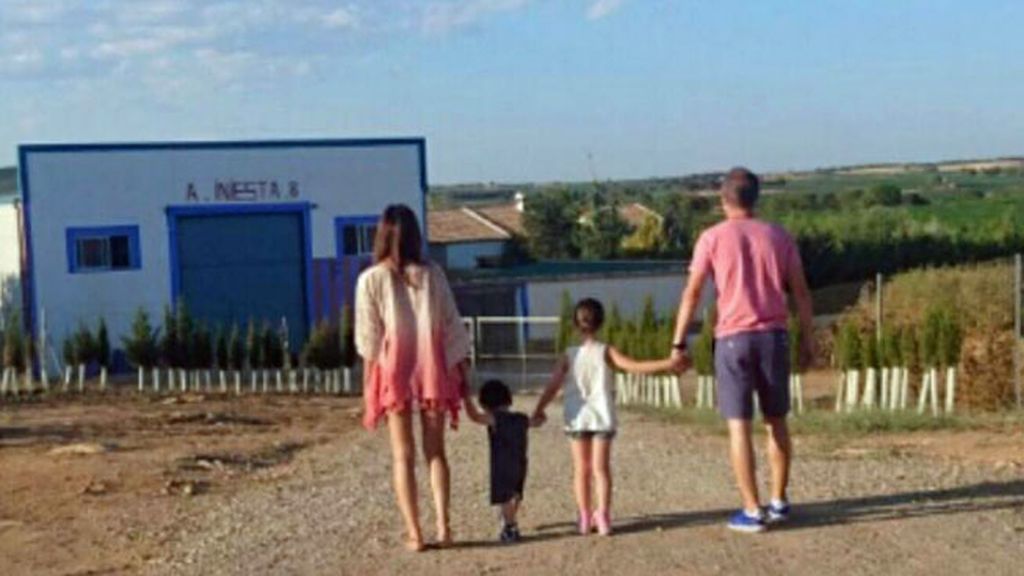 Y han paseado junto a la nave familiar que lleva su nombre y su número (el ocho)