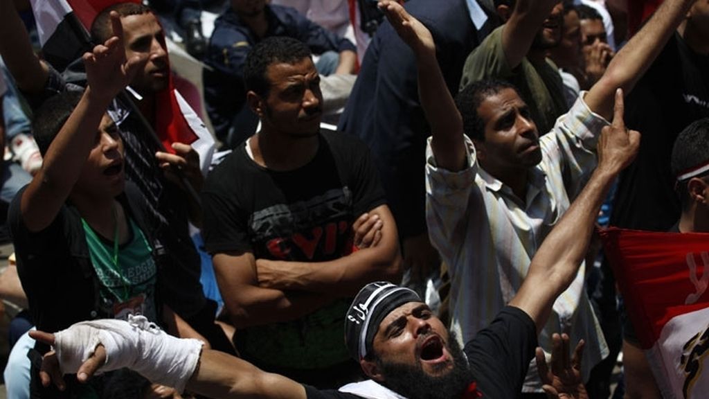 Algunos de los manifestantes declararon su apoyo explícito al candidato de Hermanos Musulmanes, Mohamed Mursi.