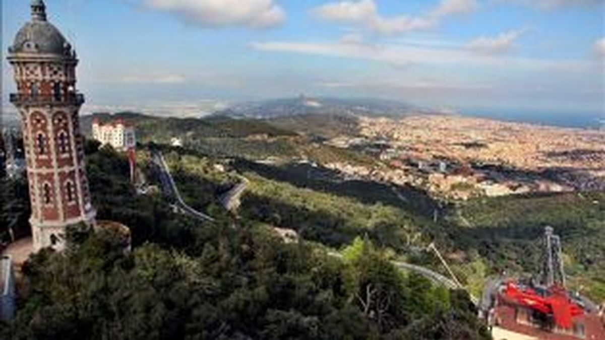 Vista de la montaña del Tibidabo, en Barcelona. EFE/Archivo