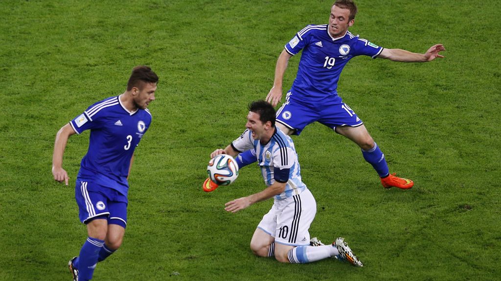 La Argentina de Messi empieza el Mundial con victoria ante Bosnia (2-1)