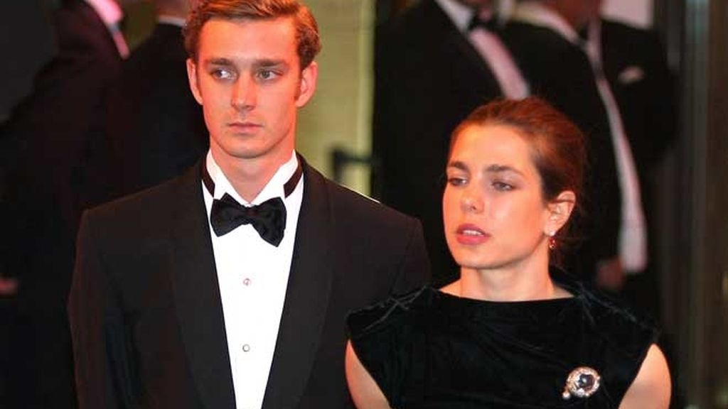 Andrea, Carlota y Pierre Casiraghi se hacen con el mando