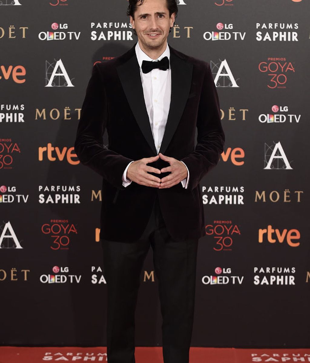 Juan Diego Botto también ha llevado chaqueta de terciopelo