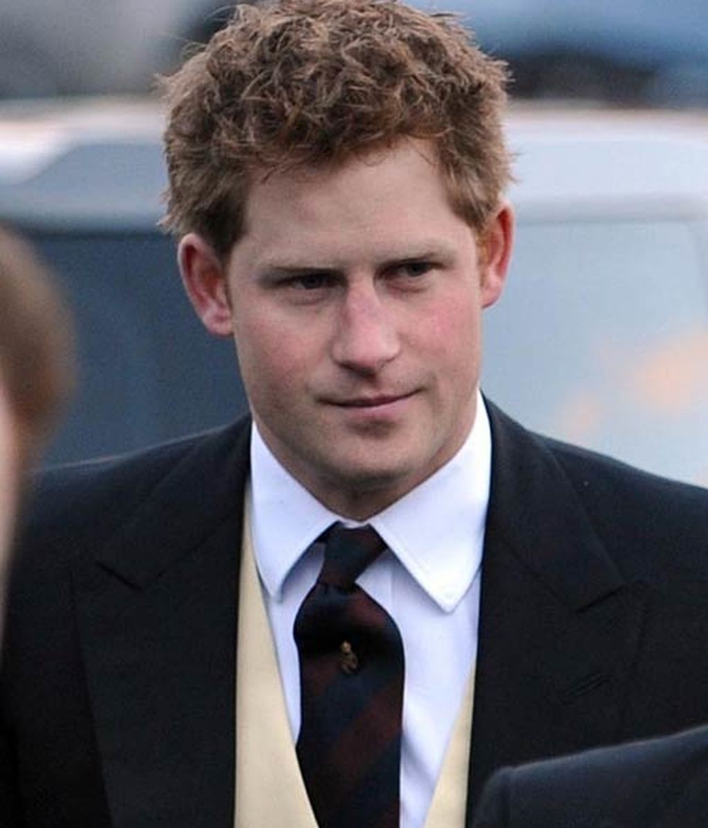 El Príncipe Guillermo y Kate Middleton toman nota en la boda de unos amigos