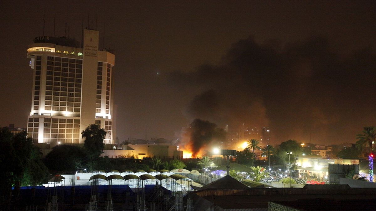 Diez muertos por la explosión de dos coches bomba en Bagdad