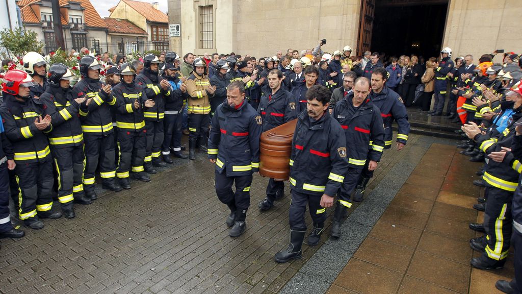Funeral de Eloy Palacio, bombero fallecido en Oviedo