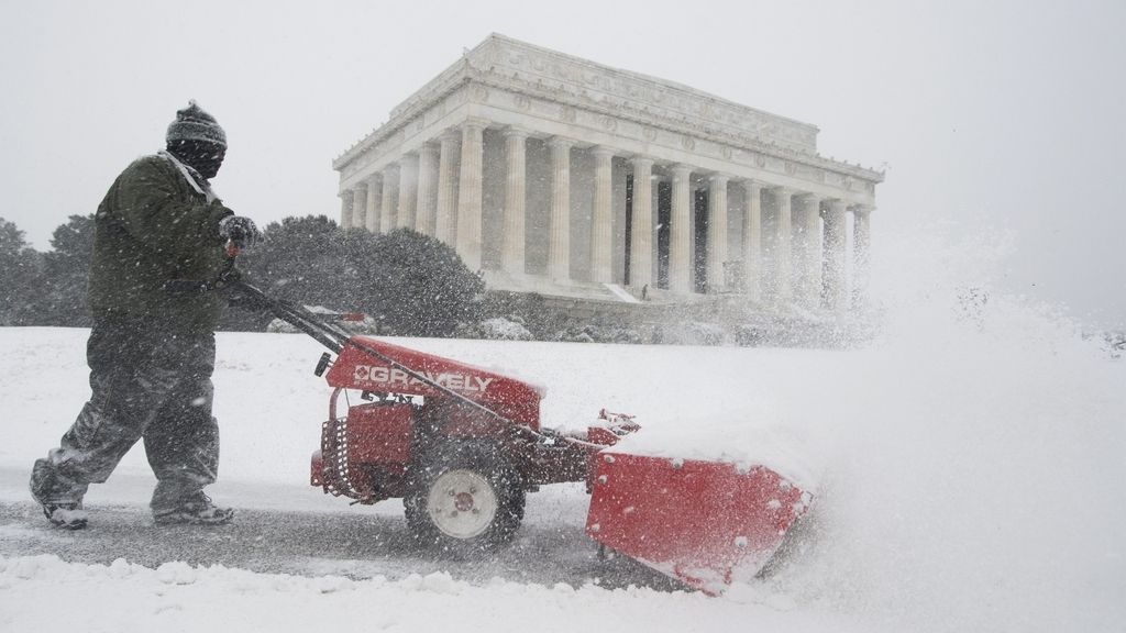 Una colosal nevada paraliza la costa este de Estados Unidos