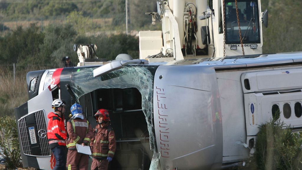 El accidente de autocar en Tarragona en imágenes