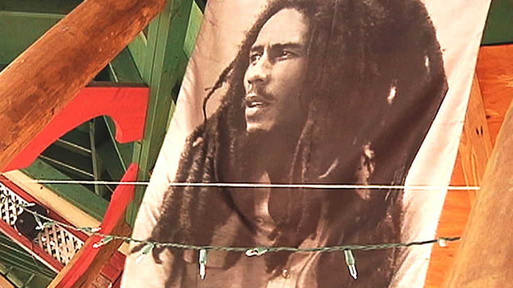 Bob Marley, el 'Dios del Reggae', nació en la isla caribeña y es considerado todo un emblema en el país
