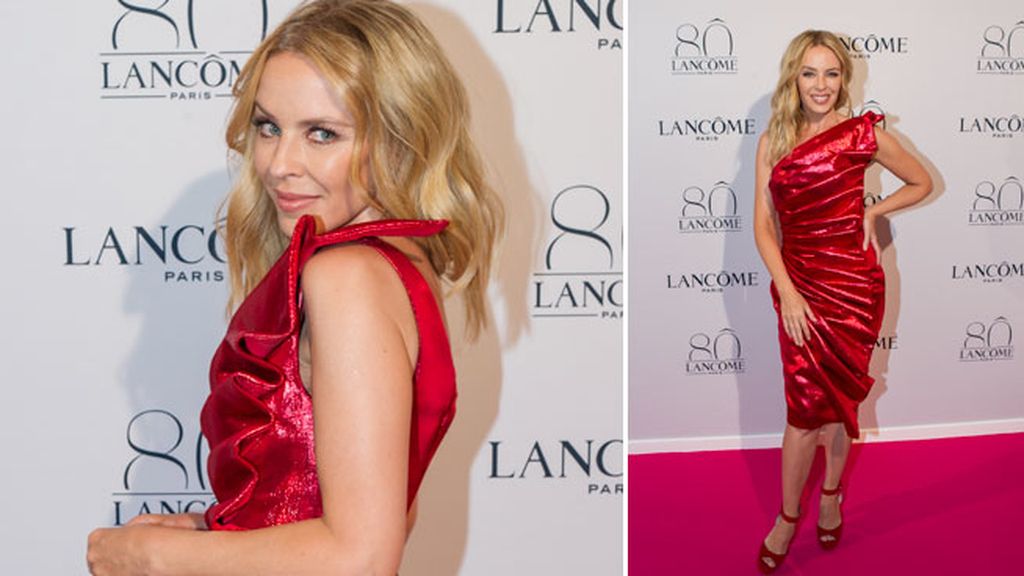 Todo pasión, Kylie combinó el vestido con zapatos del mismo color