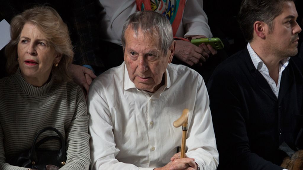 Publico en el desfile Angel Schlesser