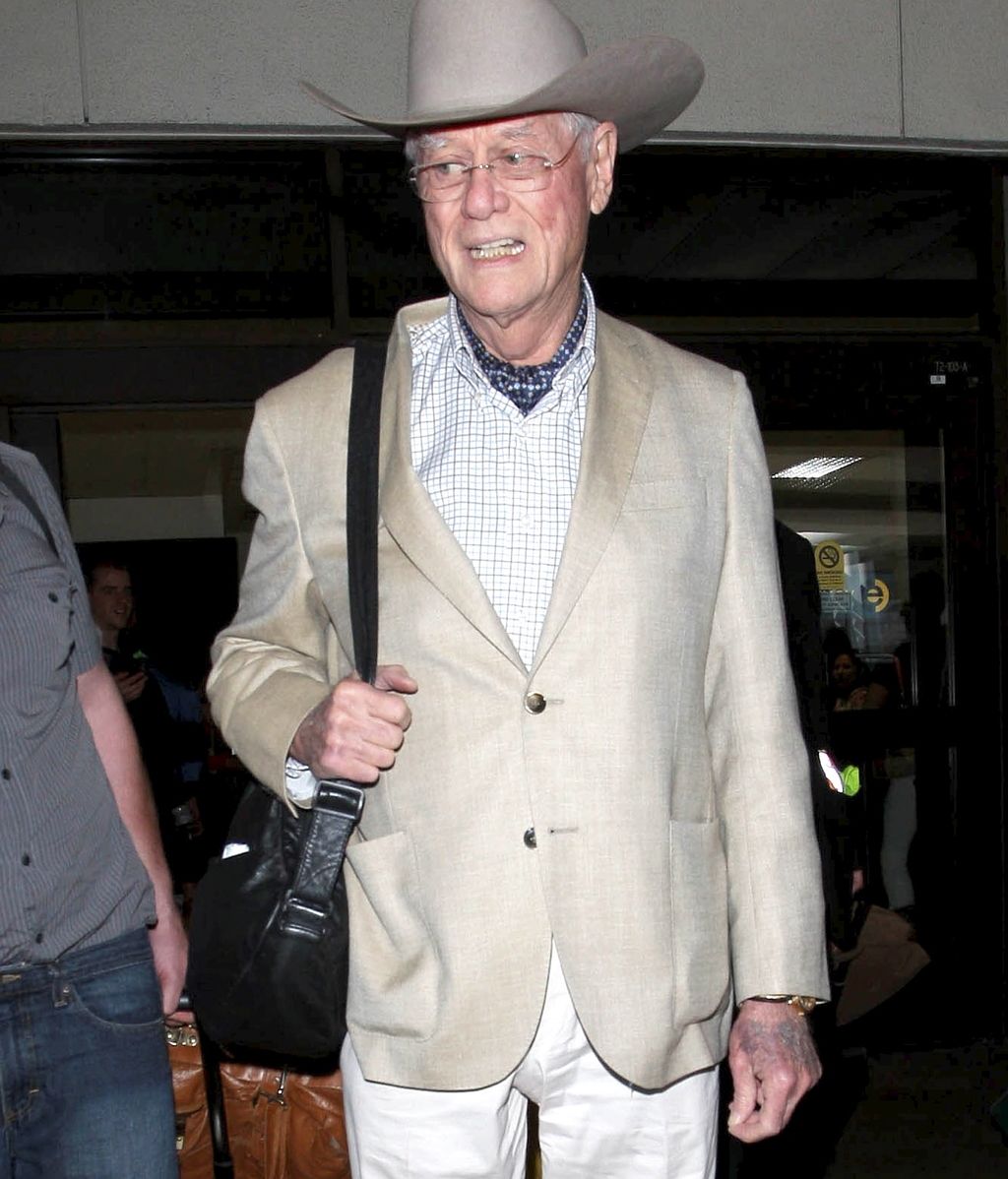 Fallece J.R, el malvado personaje de Dallas