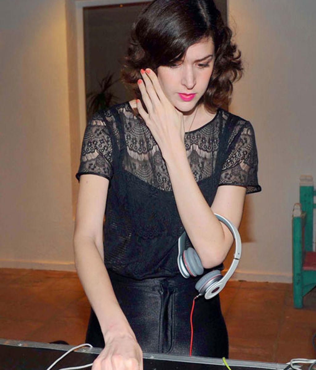 Brianda Fitz-James Stuart se encargó de poner la música en la fiesta