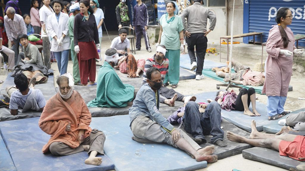 Un terremoto de 7,9 grados en la escala Ritcher sacude Nepal