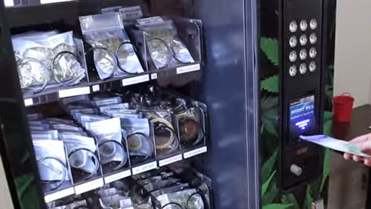 Canadá instala máquinas expendedoras de marihuana