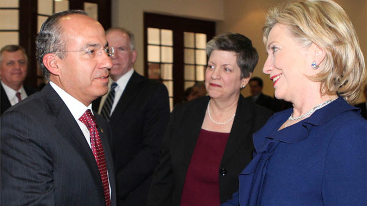 Felipe Calderón recibe a Hilary Clinton
