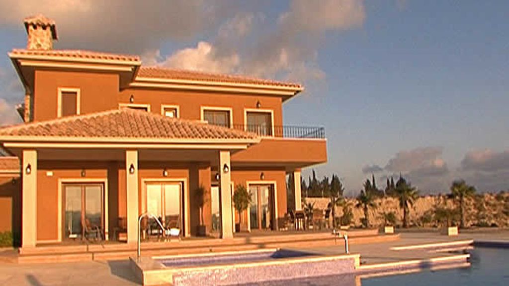 Una majestuosa casa soleada