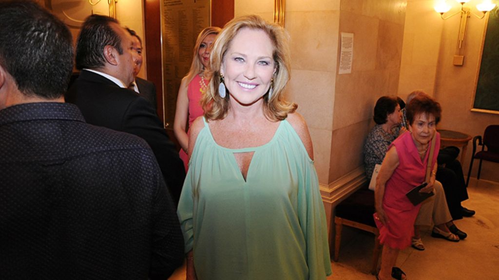 Ana Rodríguez fue una de las pocas que apostó por el color para el concierto de Alejandro Fernández