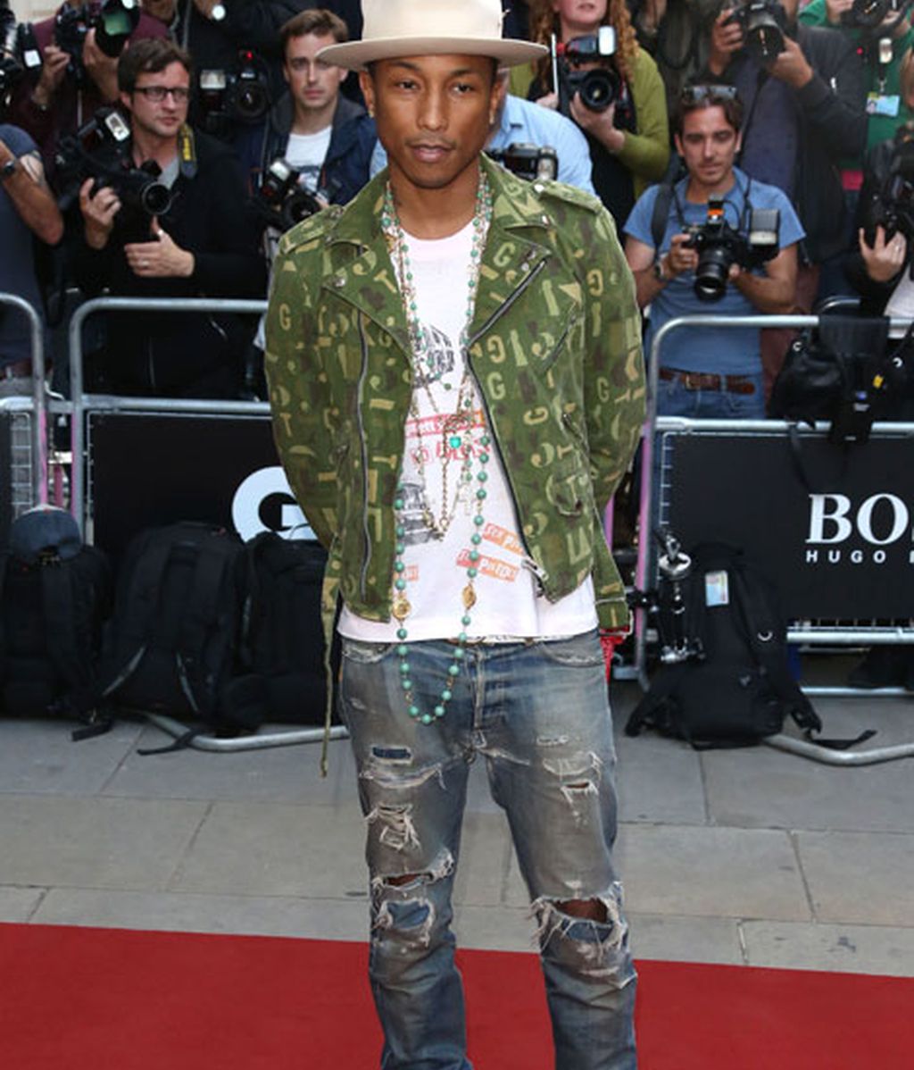 Pharrell Williams con un 'look' muy informal