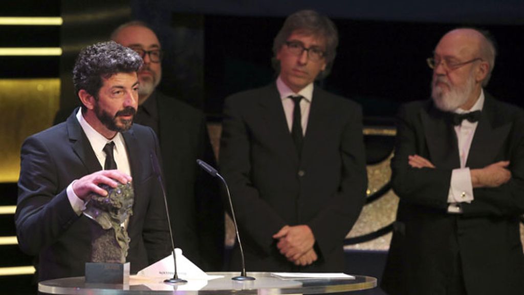 El realizador Alberto Rodríguez recibe el Goya al Mejor Director, por su trabajo en \