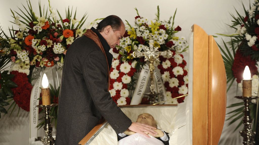 Tony Leblanc Junior despide a su padre en la capilla ardiente
