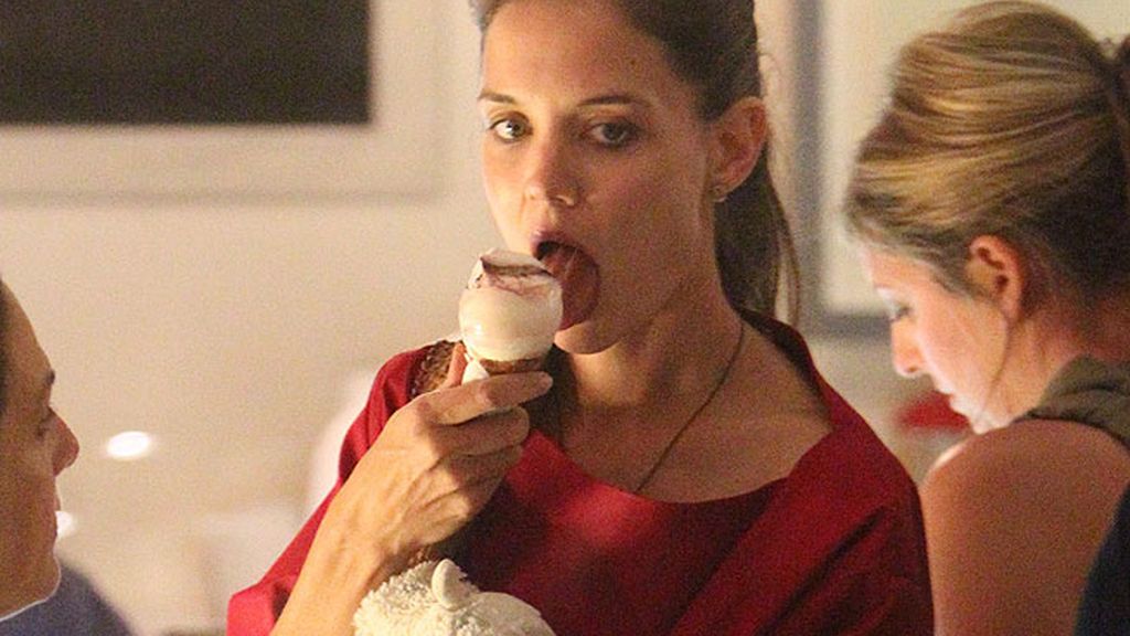 ¡Endúlzate la vida Katie Holmes!