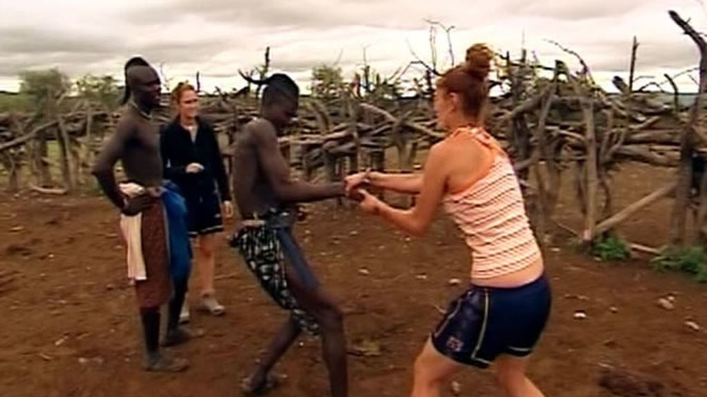 Tarde de ocio para los gemelos himba y Marta y Laura