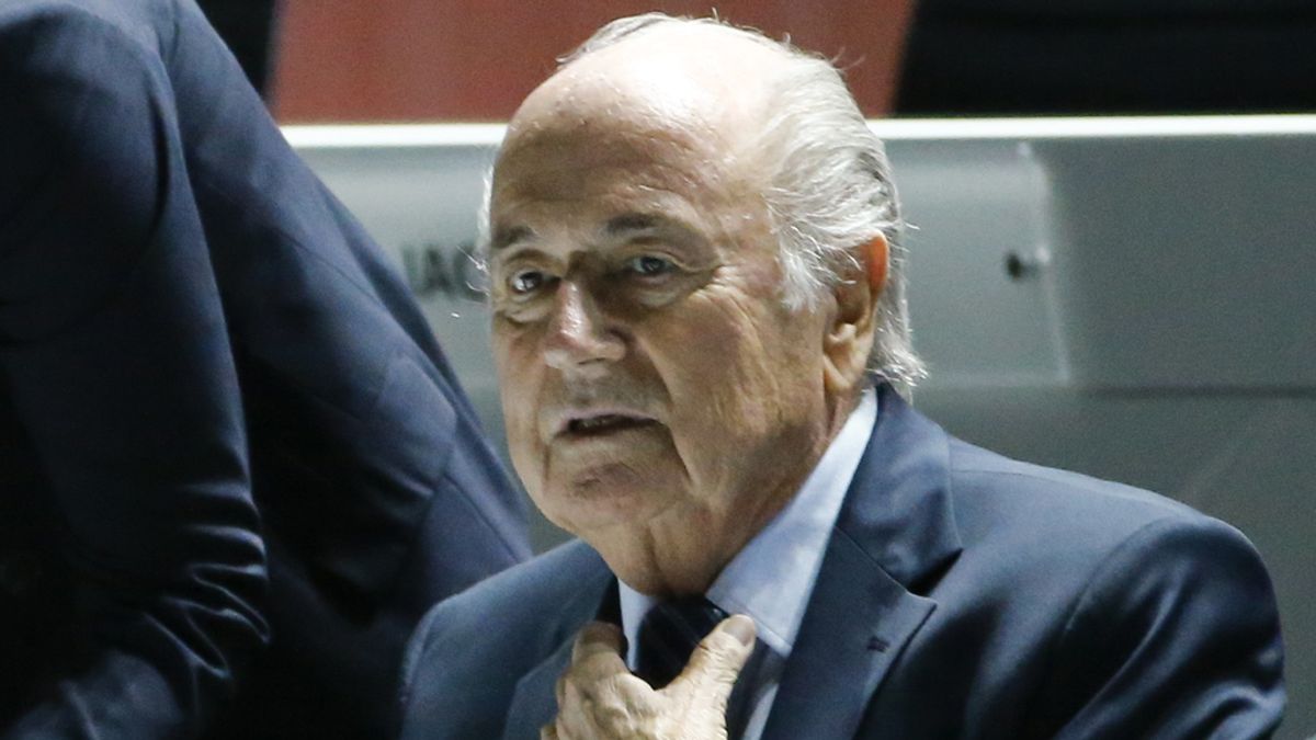 Joseph Blatter, con el agua al cuello por el escándalo de corrupción en la FIFA
