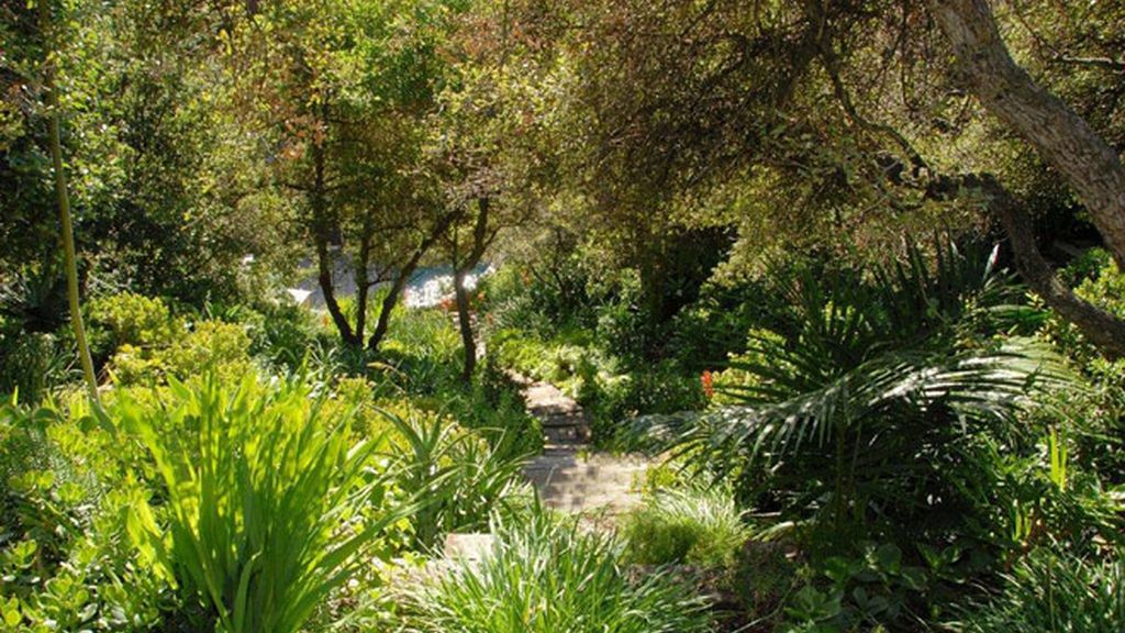 Ashton Kutcher vende su casa de soltero