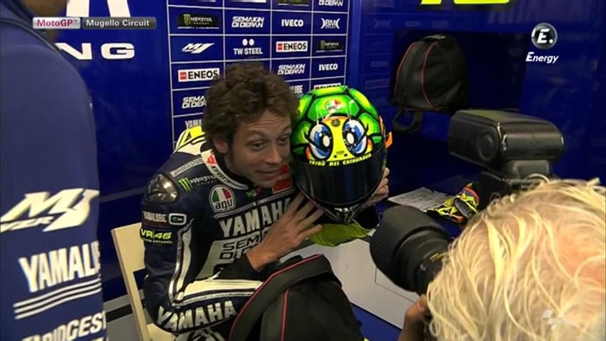 Rossi estrena casco en Mugello