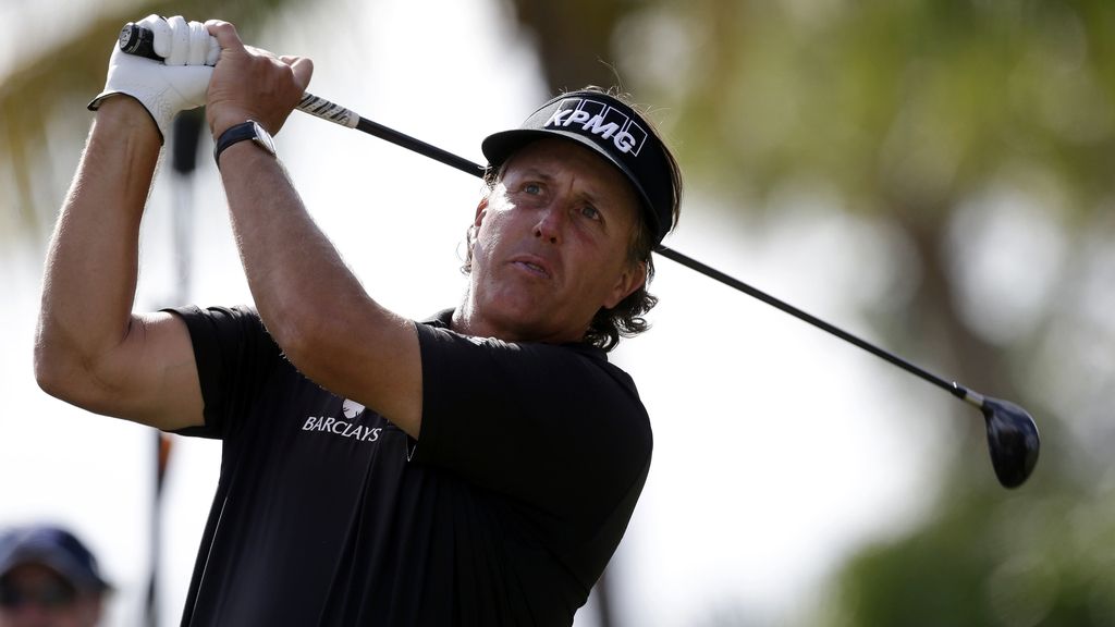 8. Phil Mickelson (42.7 millones de euros)