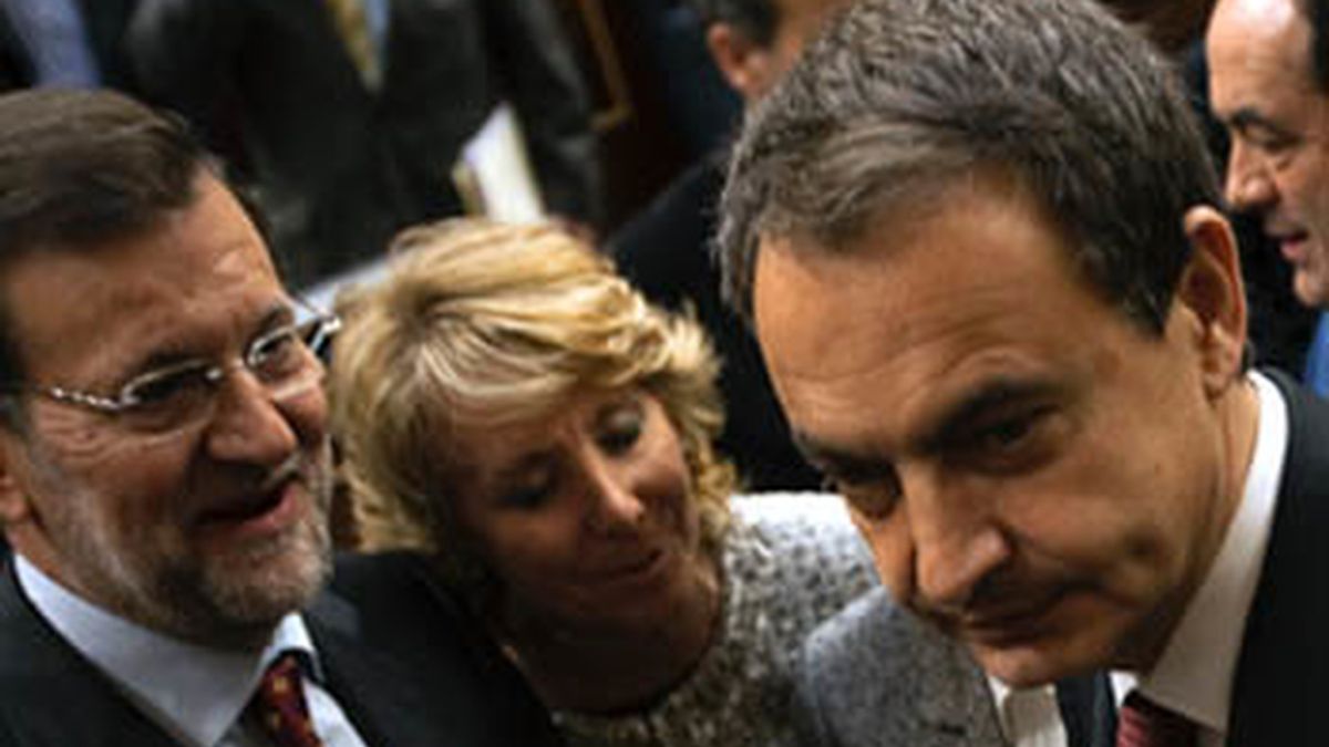 Rajoy firmará contra la subida del IVA si la campaña de Aguirre sale adelante